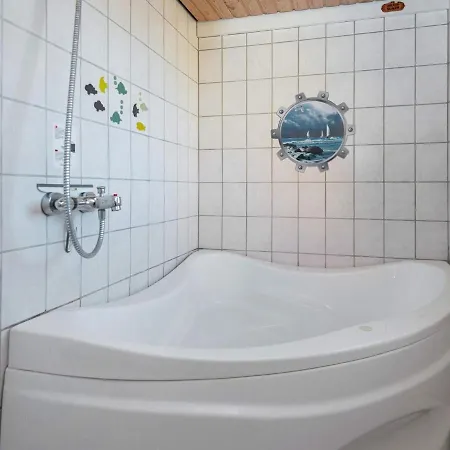 6 Person In Lemvig Hotel